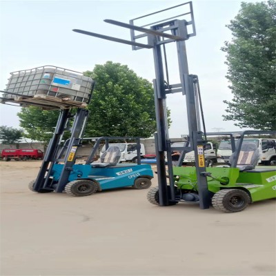 1.5吨电动叉车